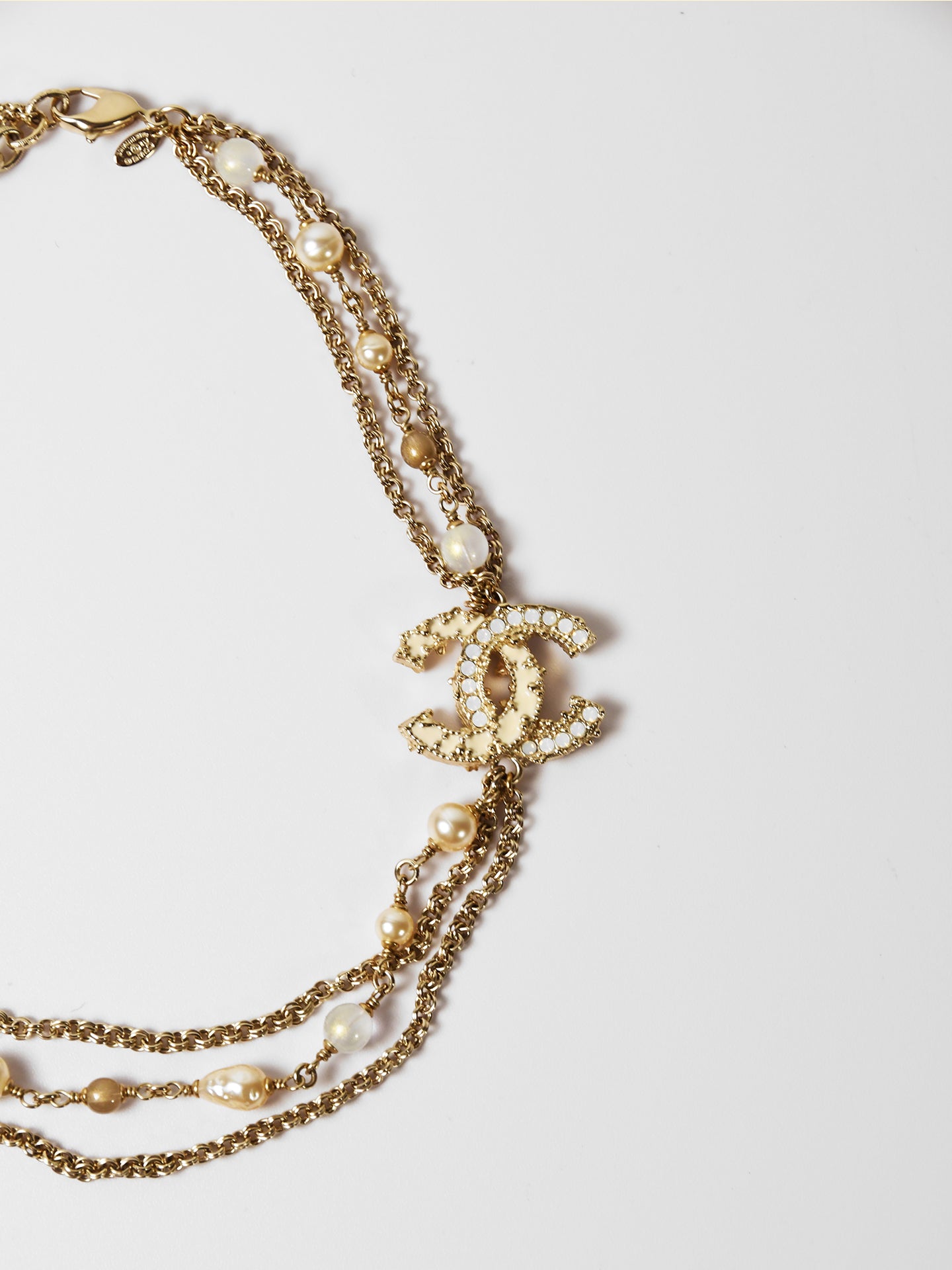 Chanel • CC Necklace with Rhinestones and Pearls – Style Vault